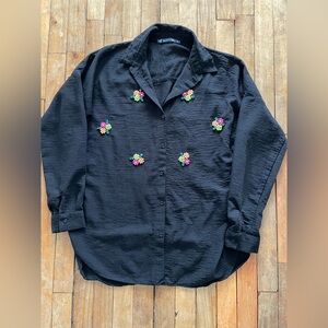 Miss Como Beaded black button up-size 40/Medium